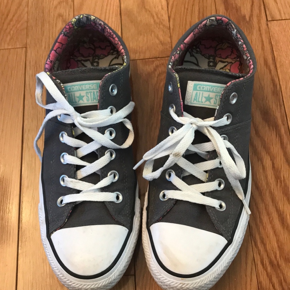 Pair of gray converse all star Madison sneakers